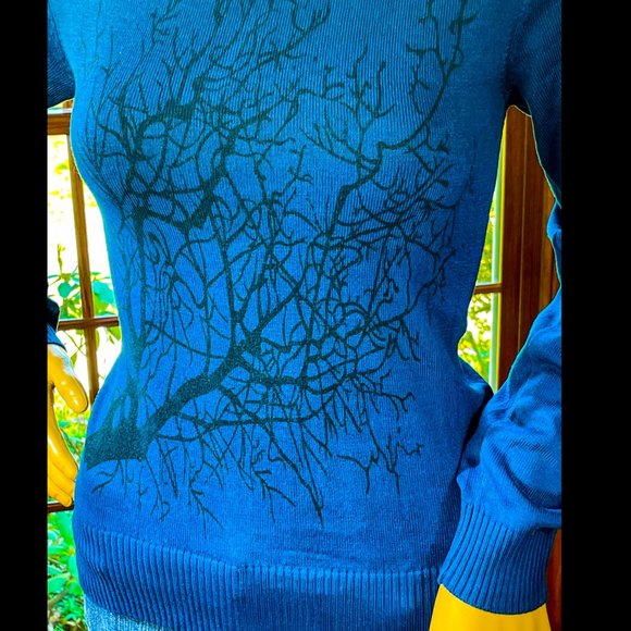 ▪️ANTHROPOLOGIE▪️Ombré Blue Turtleneck Tree Graphic Sweater - Picture 4 of 5